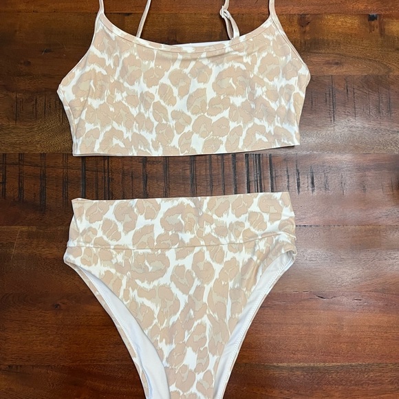 Aerie Leopard Bikini - Picture 1 of 8